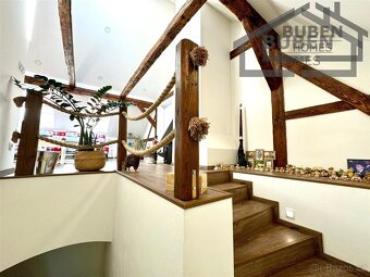 Venkovské stavení 5+1 po kompletní rekonstrukci (320 m²) se  - 2