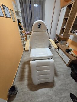 Elektrické Kosmetické křeslo  AKCE /lehátko 3 motory bílé - 2