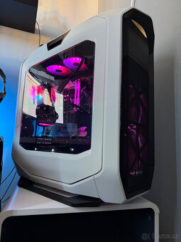 Prodám prostornou PC skříň Corsair Big Tower 💪🏽😍 - 2