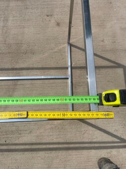 nerezová konstrukce na stůl - 2