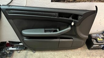 Audi A6 C5 - roletky, tapecirunky obložení dveří - 2