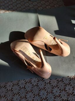 Nabízím nové střevíce damské. - 2