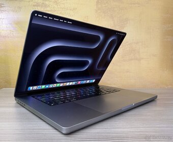 MacBook Pro 16" 2021 M1 Pro 16GB 512GB šedý - 2