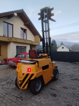 Prodám Vzv destu nosnost 2.5t - 2