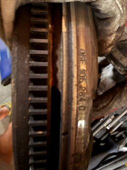 Setrvačník Octavia 2,Passat B6 2.0FSI 110kw - 2