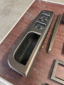 Tmavý NETZOPTIK dekor pro VW Bora & Golf 4 - 2