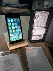 Prodám iPhone 5 16GB kompletní balení - 2