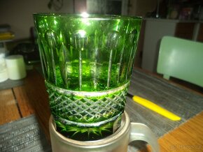 rubinove + zelene  brousene sklo - 2
