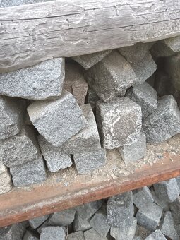 Dlažební žulové kostky - 2