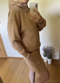 Mikinový set mikina s kapucí a kraťasy Puma vel. M - 2