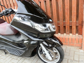 Piaggio X10 350 - 2