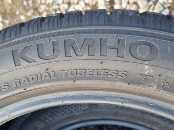Pěkné zimní pneu Kumho Wintercraft 235/50/19 - 2