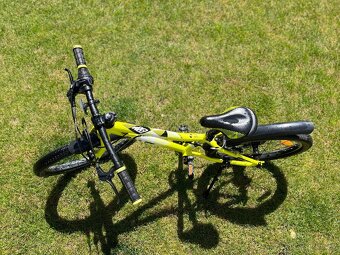 Amulet Tomcat 20" Fluo yellow metalic/Dark blue shiny 2021 - 2