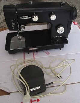 Prodám šicí stroj Viktoria - 2