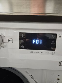 Prodám pračku se sušičkou Whirlpool WDWG 751482EU - 2