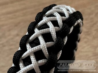 PARACORD náramek (18 cm) black - white - 2