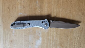 Zavírací nůž Benchmade - 2