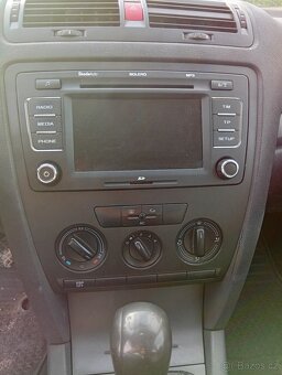Prodám náhradní díly na škoda Octavia 2..1.6 75 kW rok 2008 - 2