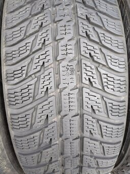 215/65/17 zimni pneu NOKIAN a PIRELLI 215/65 R17 - 2
