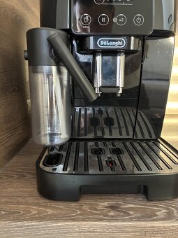 Espresso funkce cappuccino DeLonghi Magnifica Start zánovní - 2