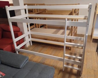 Krásná bílá palanda 80 x 200 cm včetně roštů - 2