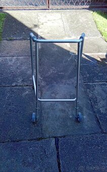 CHODÍTKO PRO SENIORY - 2