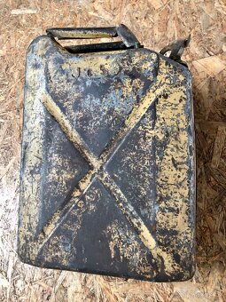 Kanystr US začátek války - 2