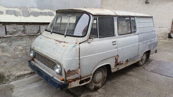 Škoda 1203 zo šiltom - 2