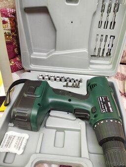 Akumulátorová vrtačka/šroubovák - 2