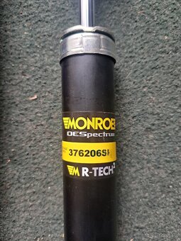 Tlumiče zadní Mercedes s211 - 2