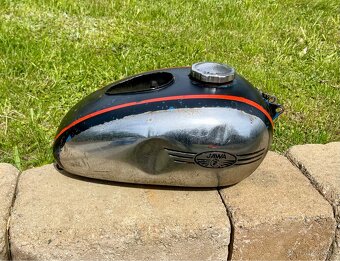 Jawa ČZ 250 350 kývačka - nádrž s víčkem - 2