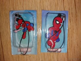 sluneční brýle Spiderman Marvel, 2xpřívěsek Spiderman zdarma - 2