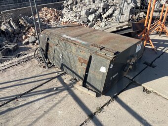 Kartáč pro smykový nakladač bobcat - 2