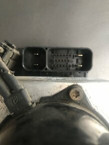 Jeep Grand Cherokee 2.7 crd ABS čerpadlo - 2