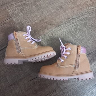 Krasne boticky vel 22 - 2