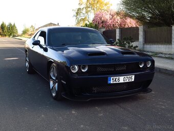 Dodge Challenger, 5.7 HEMI V8 SRT vzhled - DPH - 2