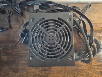 Corsair CV550 - 2
