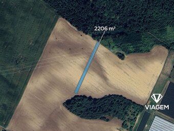 Pole 2 206 m² - 2