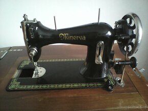 Prodám starý šicí stroj  Minerva - 2