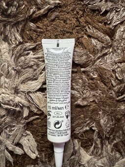 Avon zdokonalený komplex na nehtovou kůžičku - 2