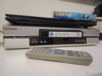 Stereo video rekordér VHS Panasonic NV-HV50 - 2