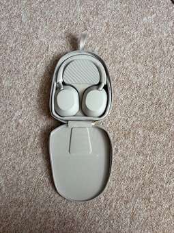 Prodám Sony WH-1000XM5 (stříbrné) – top - 2