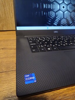 VÝKONNÝ DELL PRECISION - i9 8950HK, QUADRO P2000, 32gb ram - 2