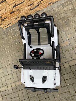 Elektrické autíčko Jeep - 2
