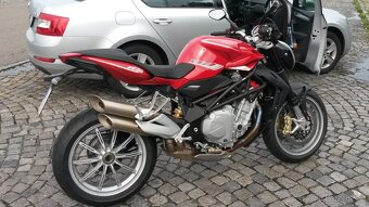MV Agusta Brutale 1090 R - 2