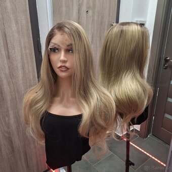 Dlouhá vlnitá blond paruka s krajkou vpředu 106513 - 2