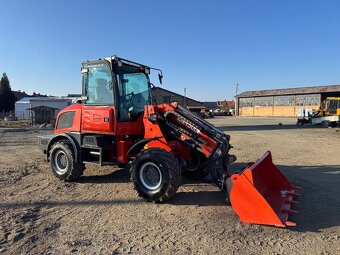 Teleskopický kloubový nakladač ER1500F - 2