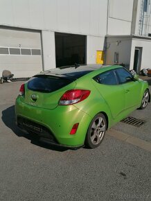 Hyundai Veloster - 2