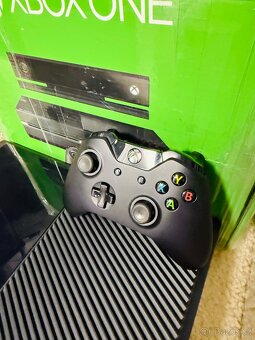 Microsoft Xbox One 500GB hezký stav - 2