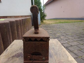žehlička před renovací - 2
